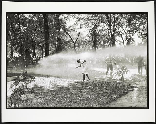 [Firemen turn their hoses on civil rights protesters, Birmingham, Alabama, 1963]